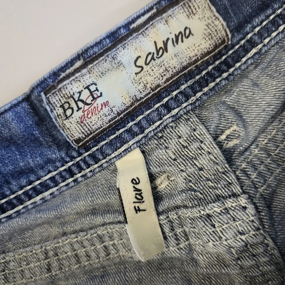 BKE, Women's Sabrina Flare Leg Denim, Distressed,‎ Stretch, Size 30R